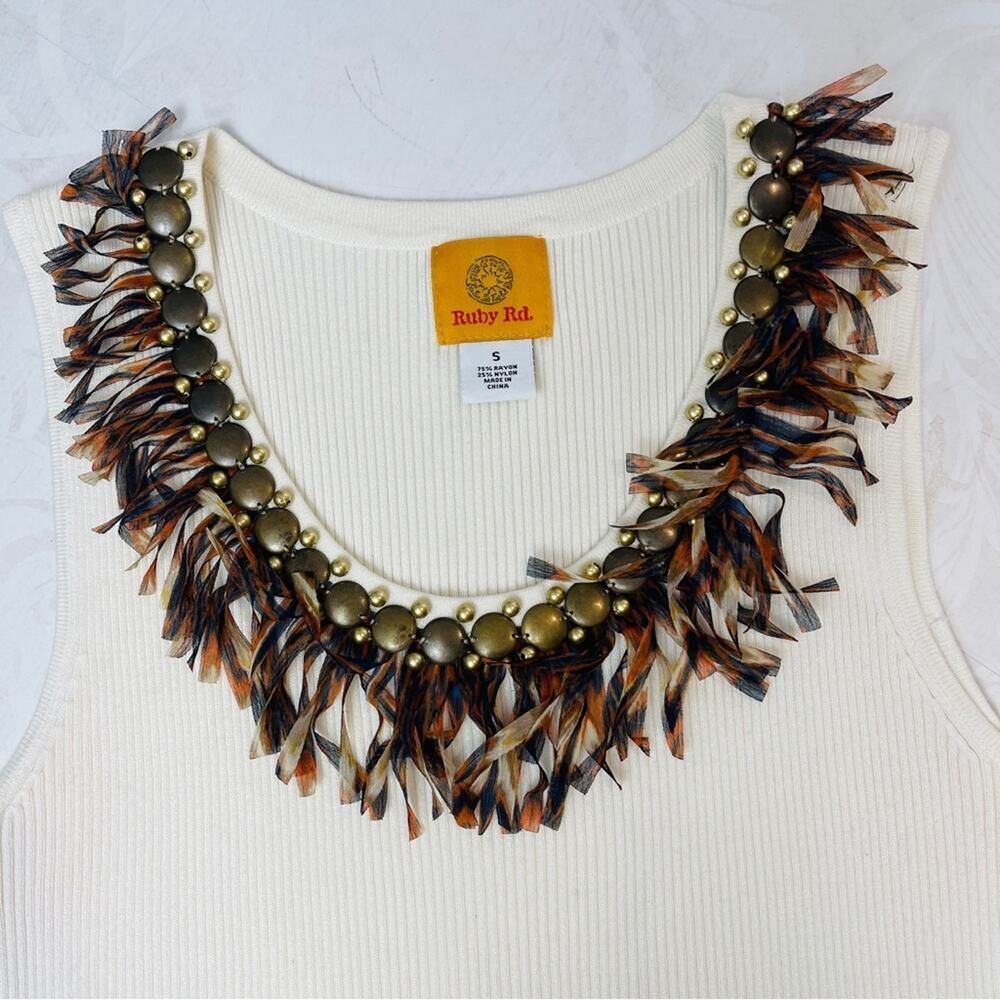 Ruby Rd. Ribbed Cream Beaded Fringe Neckline Tank Size Small - Picture 8 of 10